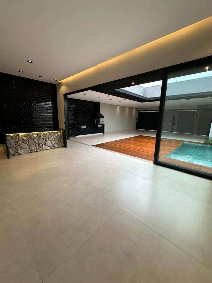 Casa à venda com 3 quartos, 199m² - Jardim Santa Lúcia,Franca