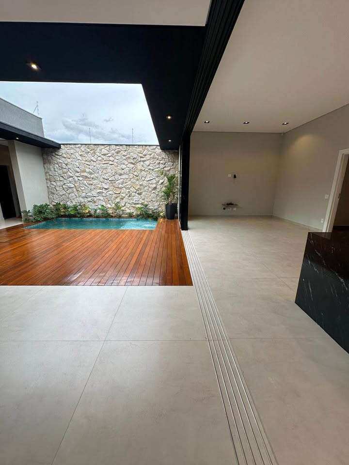  - Casa à venda em Franca, Jardim Santa Lúcia, com 3 quartos, 199m²