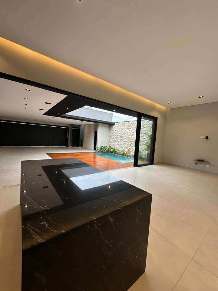 Casa à venda com 3 quartos, 199m² - Jardim Santa Lúcia,Franca