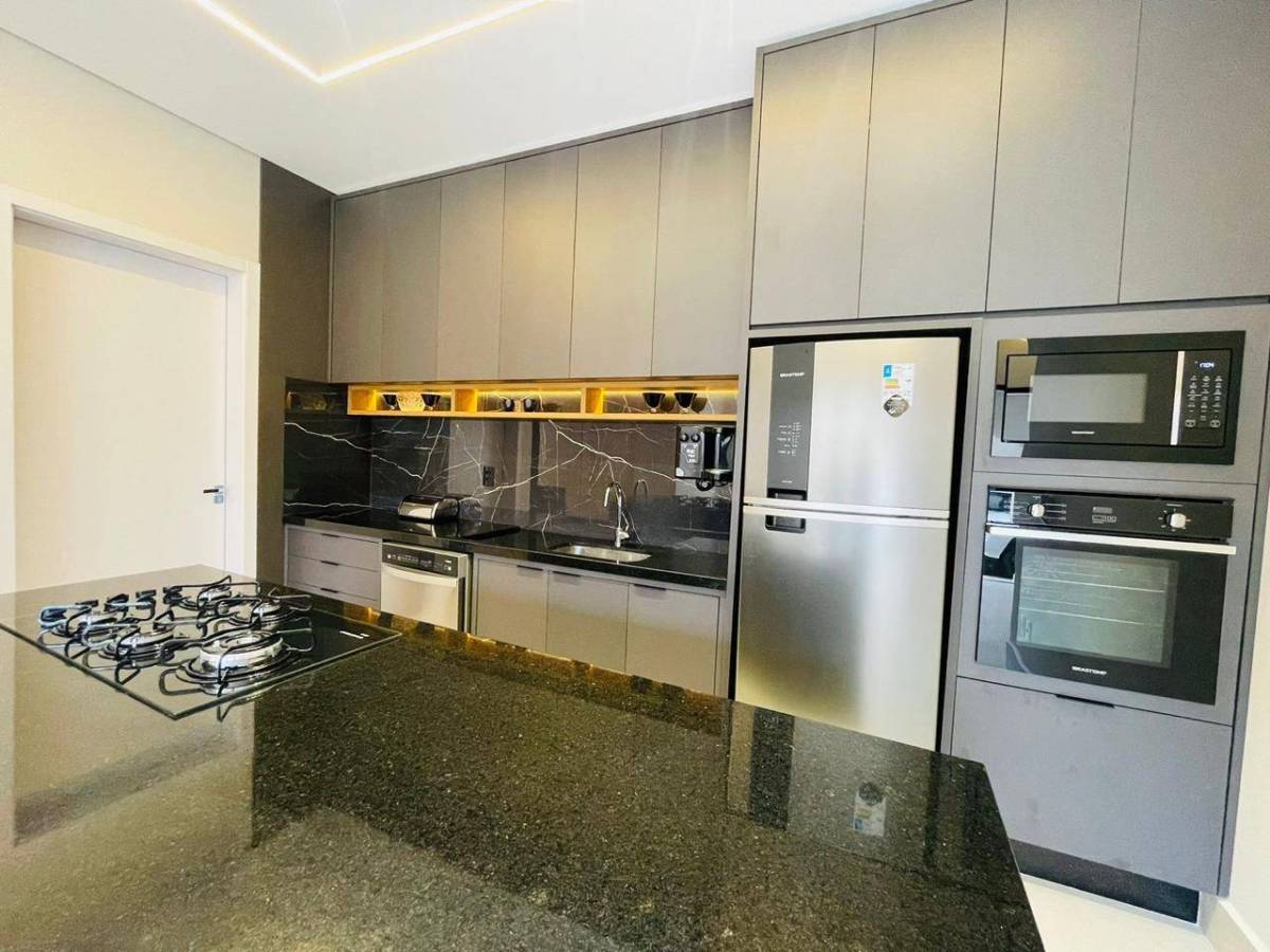  - Casa à venda em Franca, Centro, com 4 quartos, 200m²