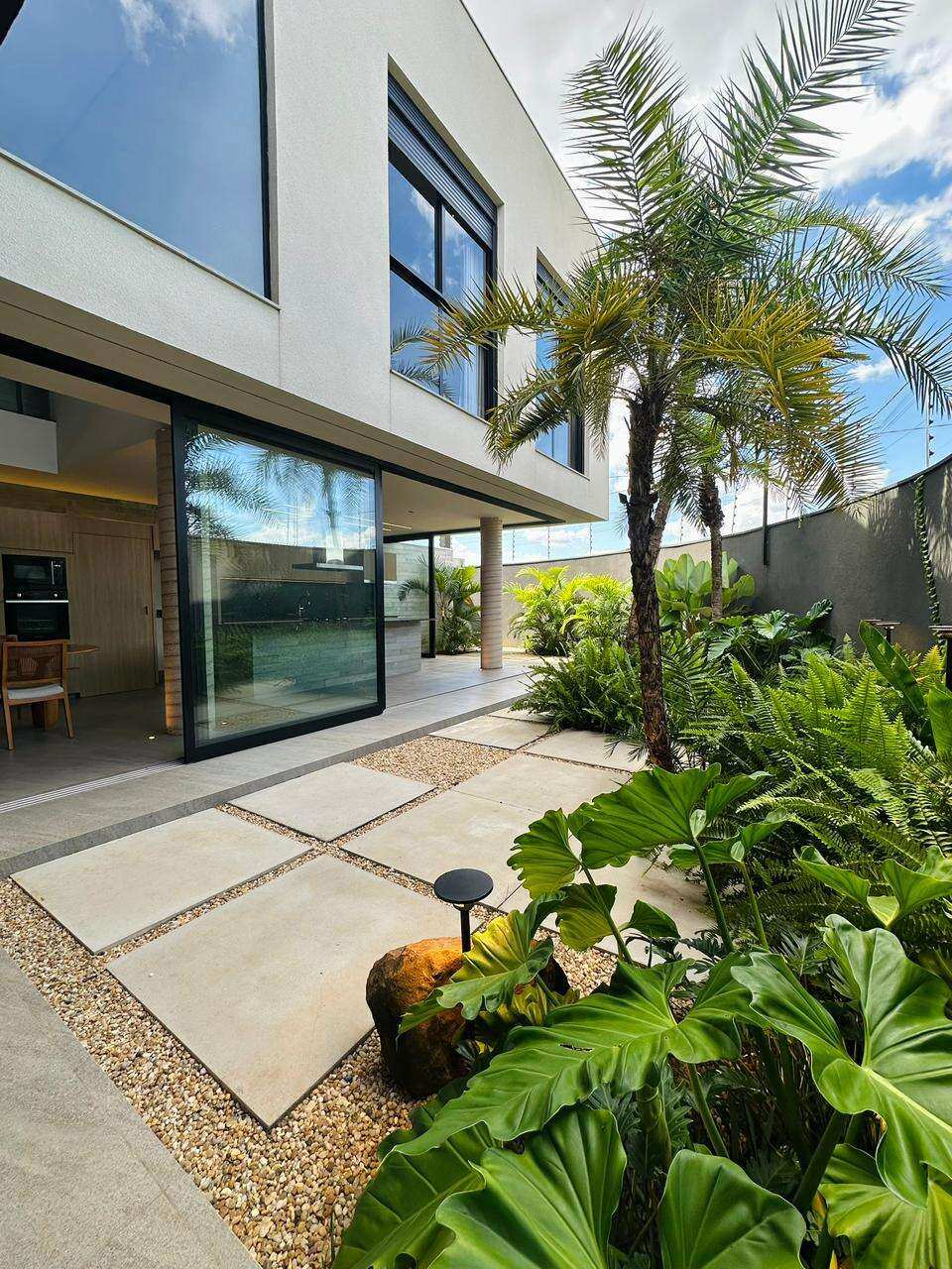 Casa à venda com 3 quartos, 229m² - Esplanada Primo Meneghetti II,Franca
