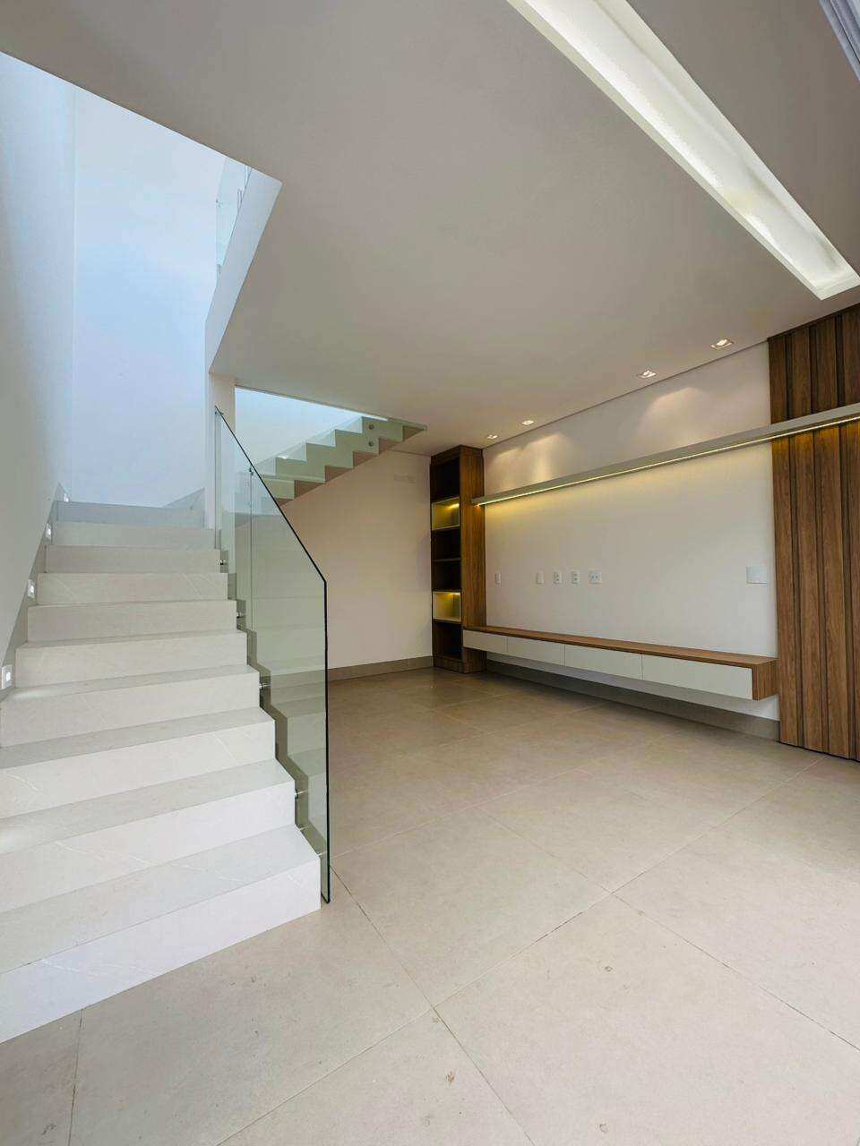  - Casa à venda em Franca, Jardim Botânico, com 4 quartos, 284m²