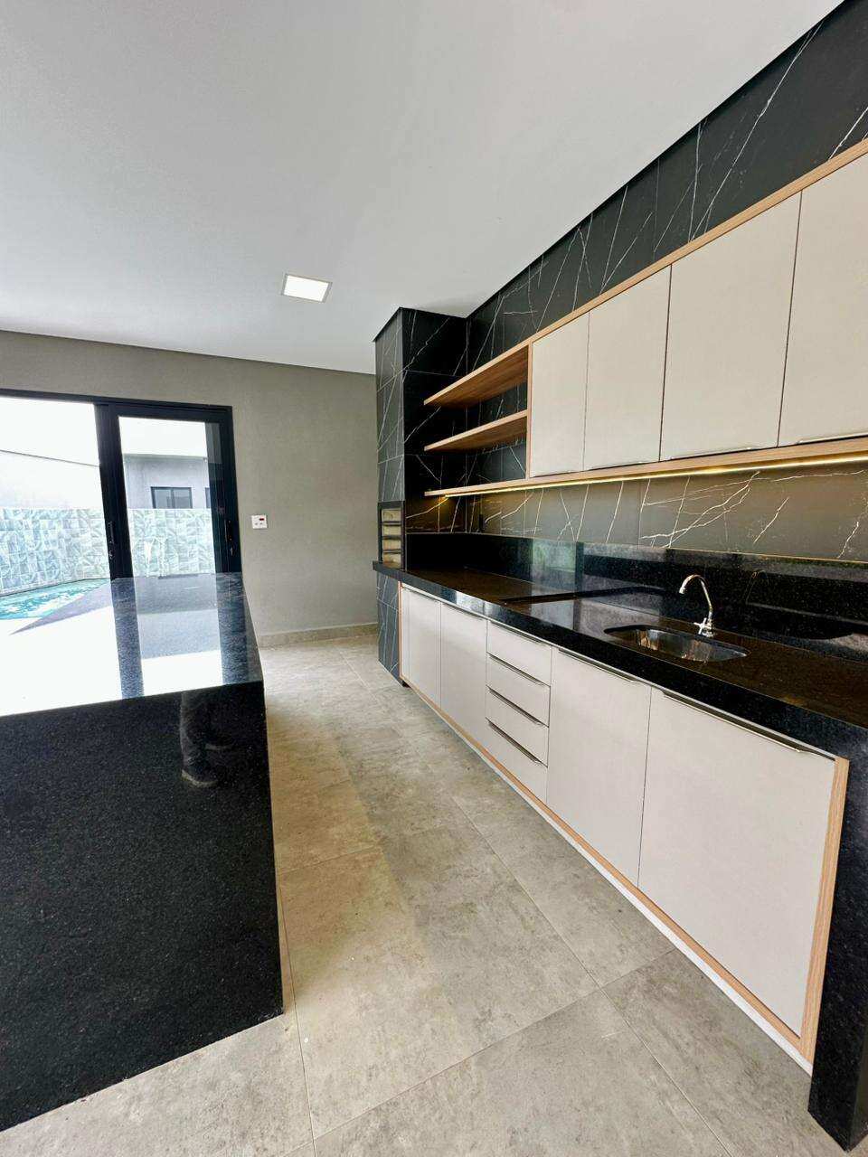  - Casa à venda em Franca, Jardim Flórida, com 3 quartos, 230m²