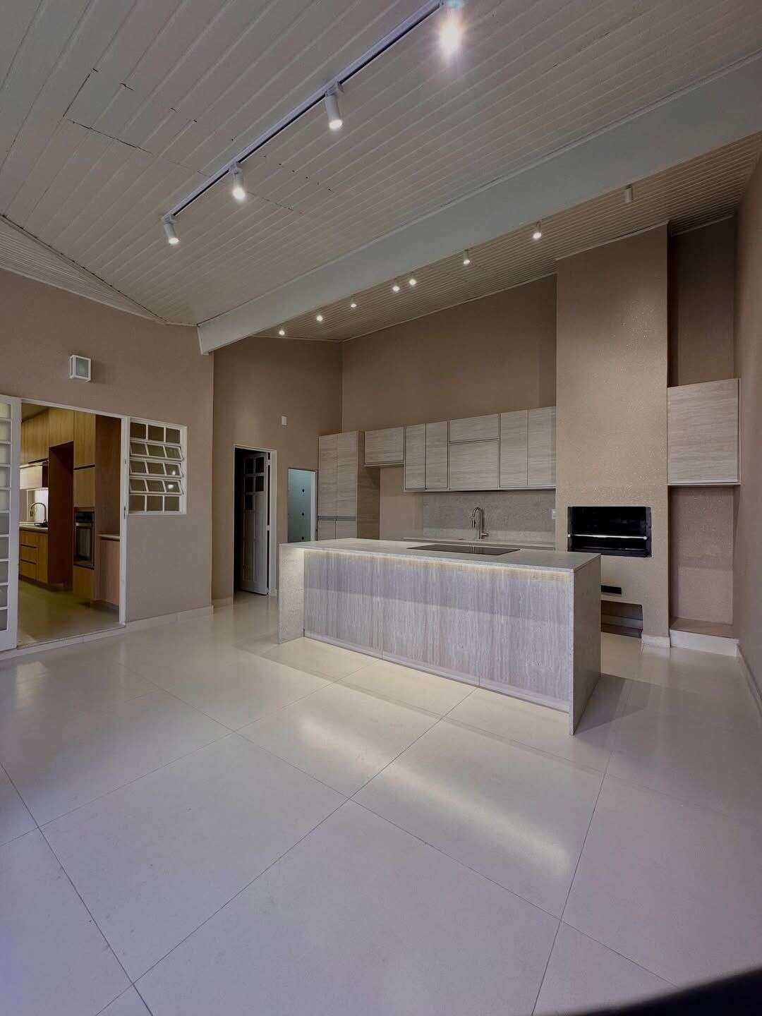Casa à venda em Franca, Jardim Noêmia, com 3 quartos, 295m² - Venha Morar