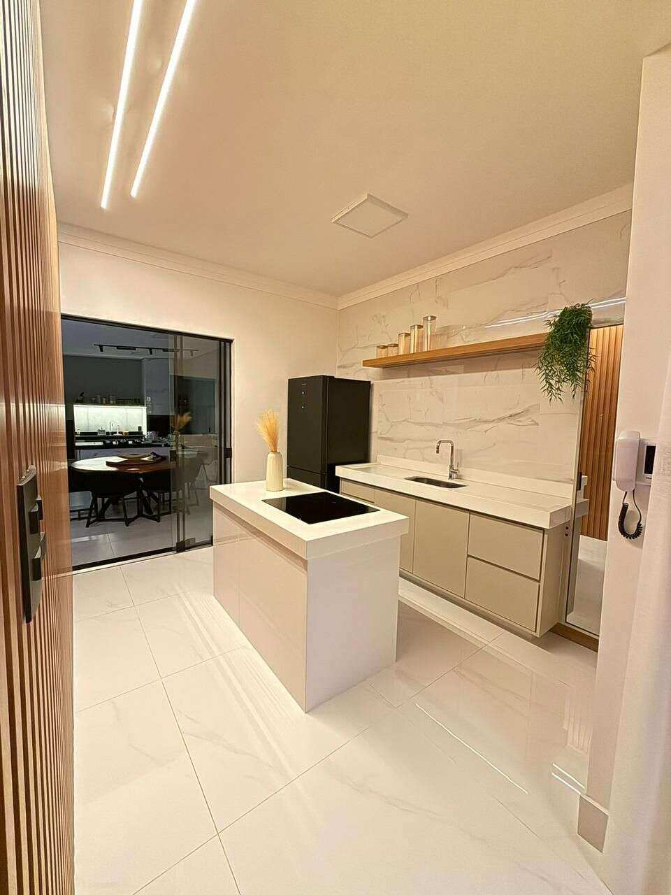  - Casa à venda em Franca, Jardim Noêmia, com 4 quartos, 230m²