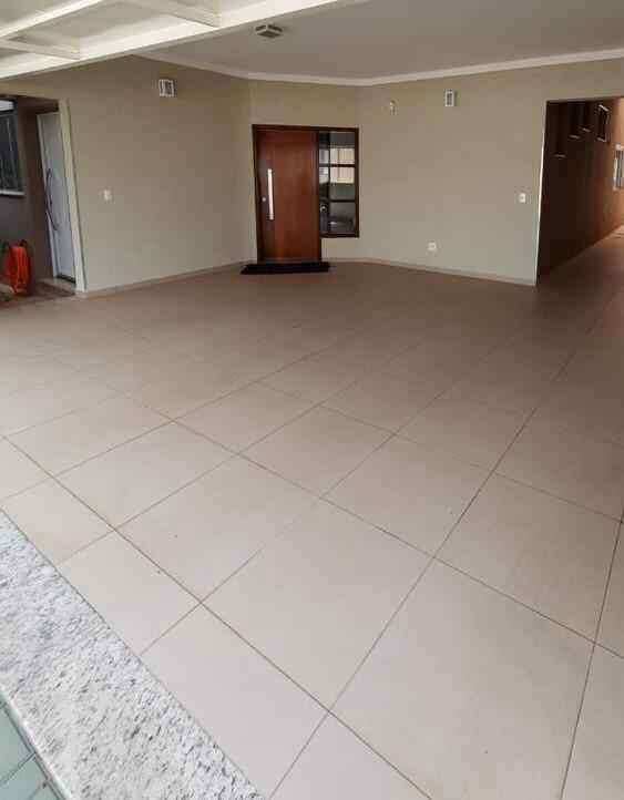 Casa à venda com 3 quartos, 275m² - Jardim Piratininga,Franca