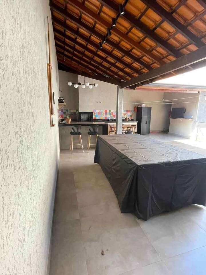  - Casa à venda em Franca, Jardim Piratininga, com 3 quartos, 275m²