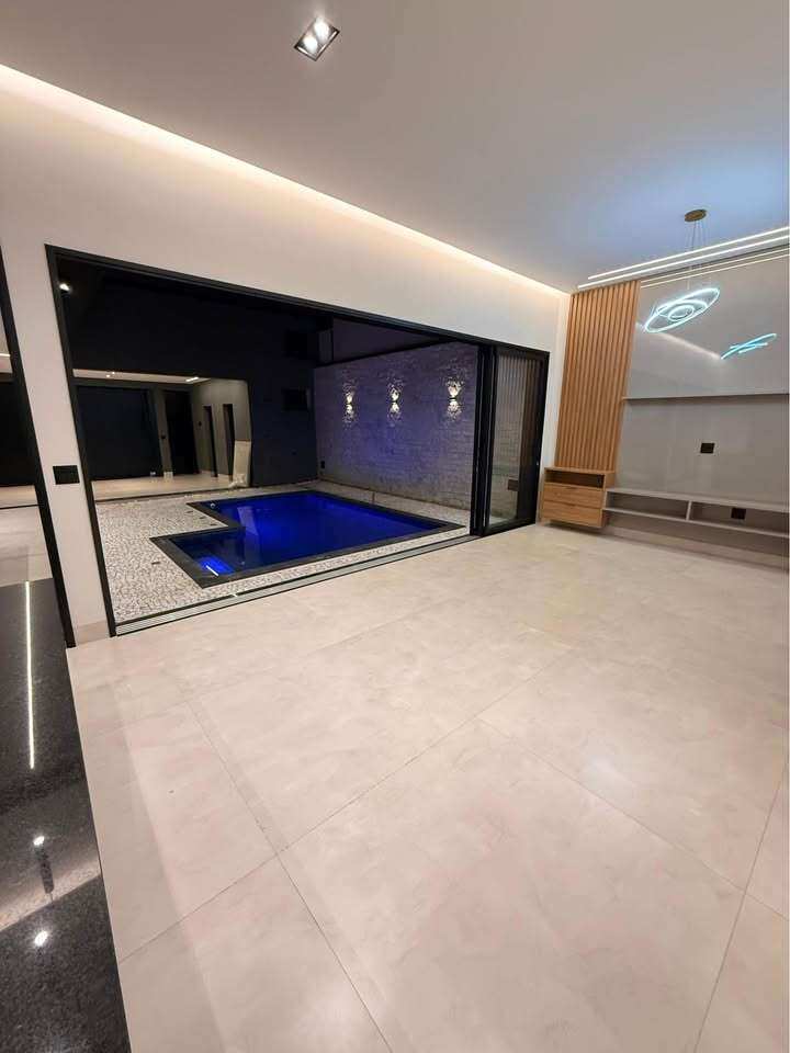  - Casa à venda em Franca, Jardim Piratininga II, com 3 quartos, 187m²