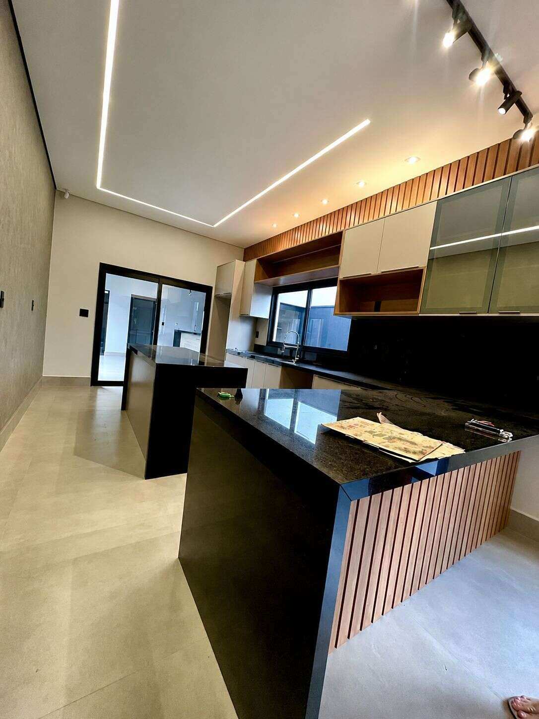  - Casa à venda em Franca, Jardim Piratininga II, com 3 quartos, 220m²
