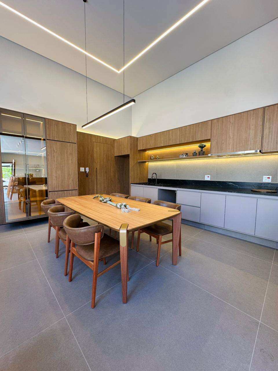 - Casa à venda em Franca, Parque do Castelo, com 4 quartos, 200m²