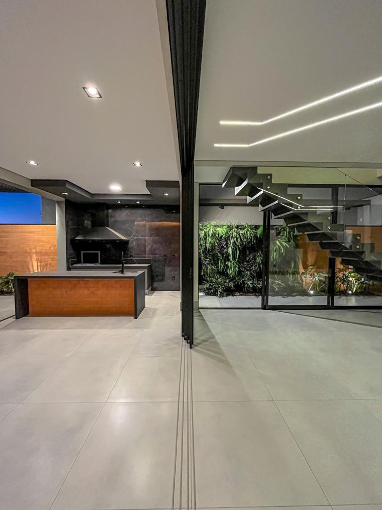 Casa de condomínio à venda com 3 quartos, 290m² - Parque Universitário,Franca