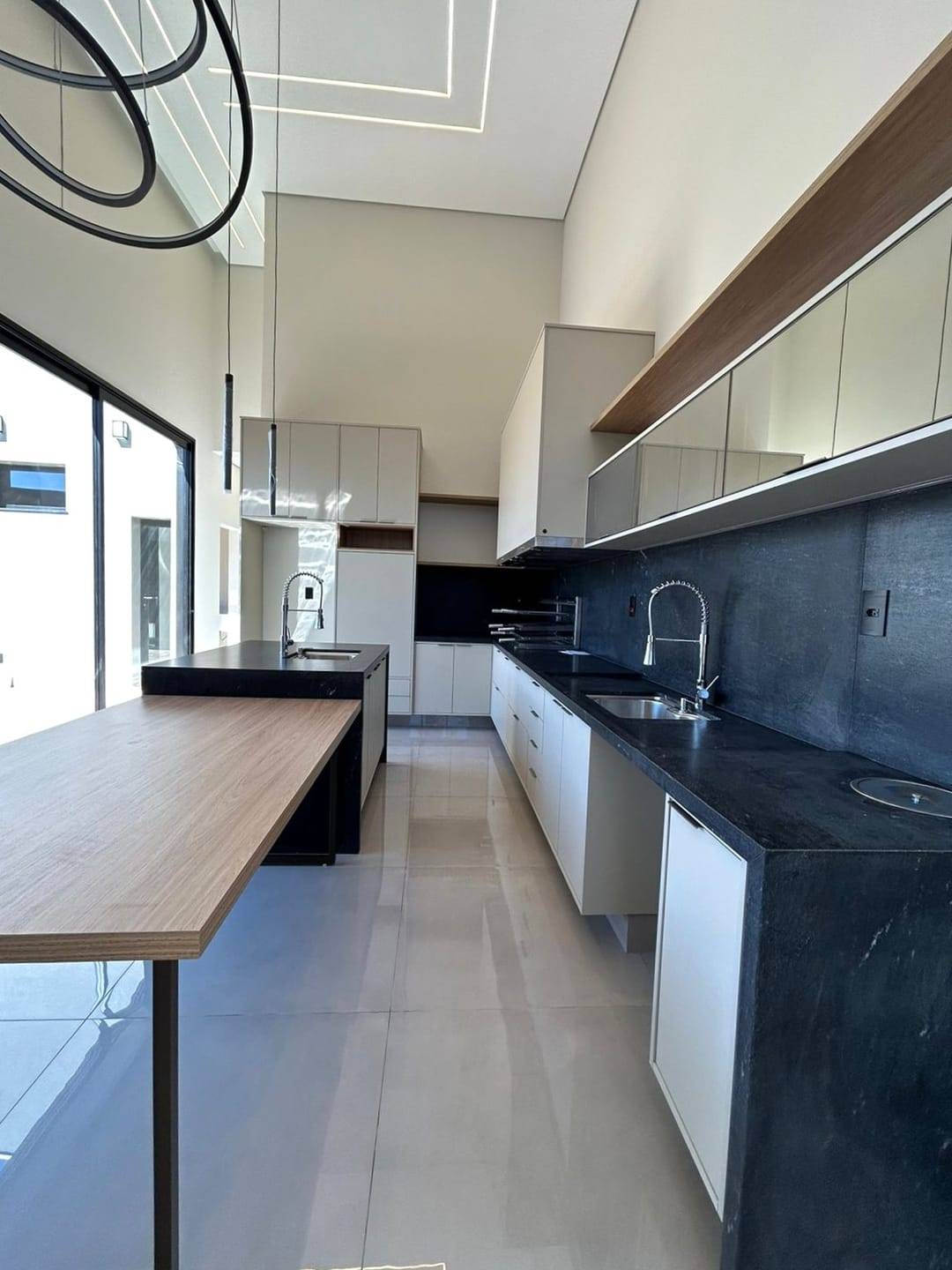  - Casa de condomínio à venda, no Village Santa Georgina,  em Franca, Distrito Industrial, com 3 quartos, 171m²