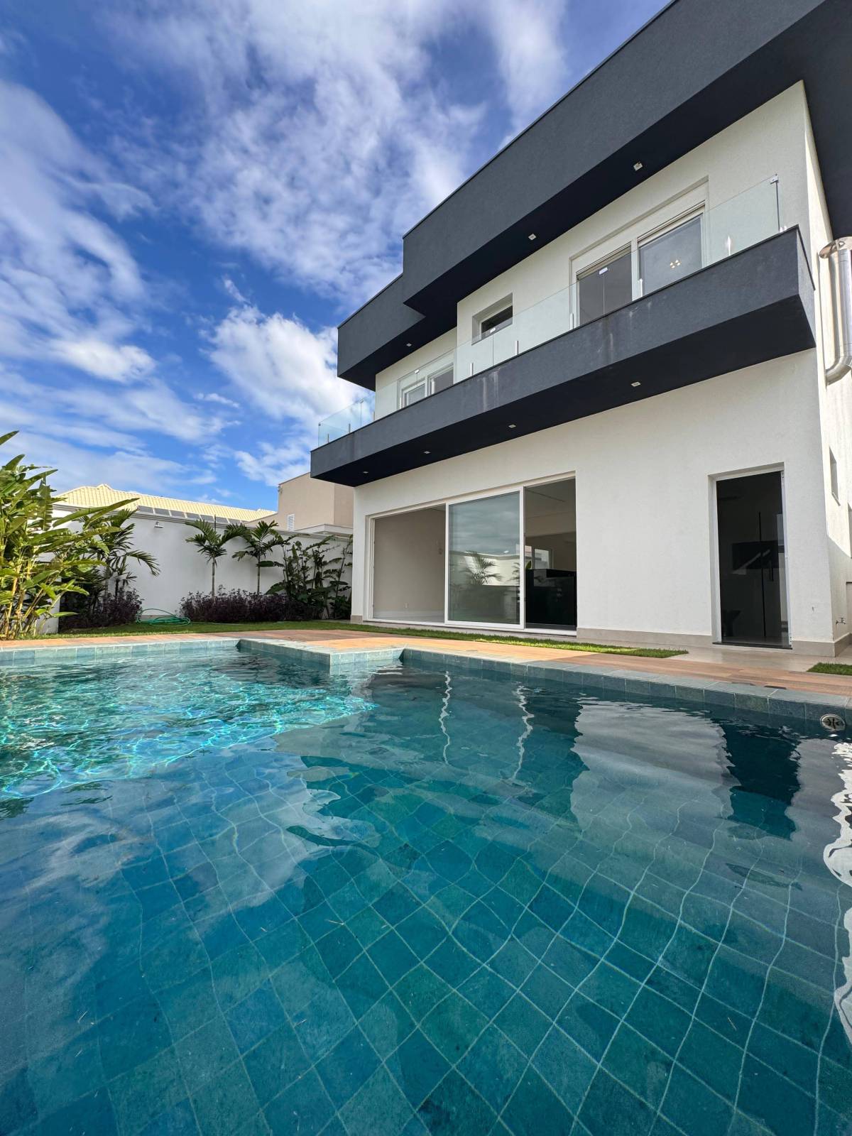 Casa à venda com 4 quartos, 270m² - Distrito Industrial,Franca 