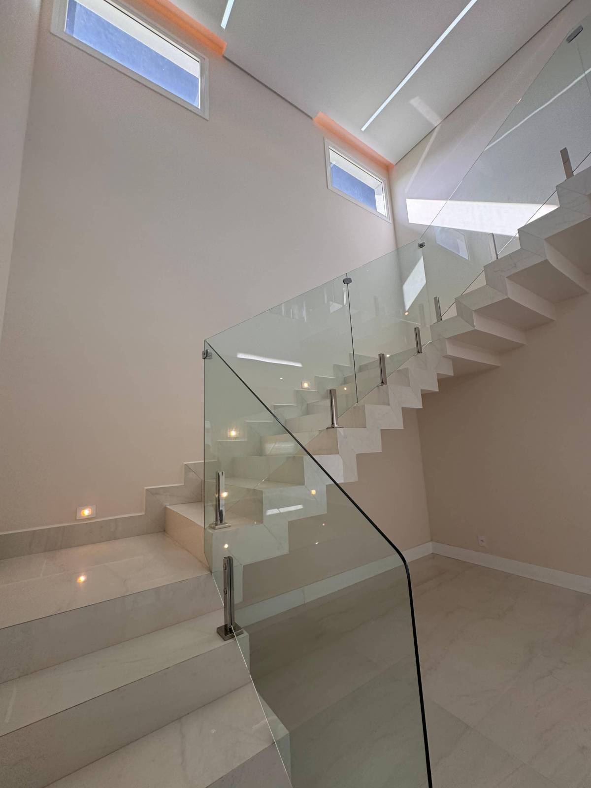  - Casa de condomínio à venda, no Village Santa Georgina,  em Franca, Distrito Industrial, com 4 quartos, 270m²