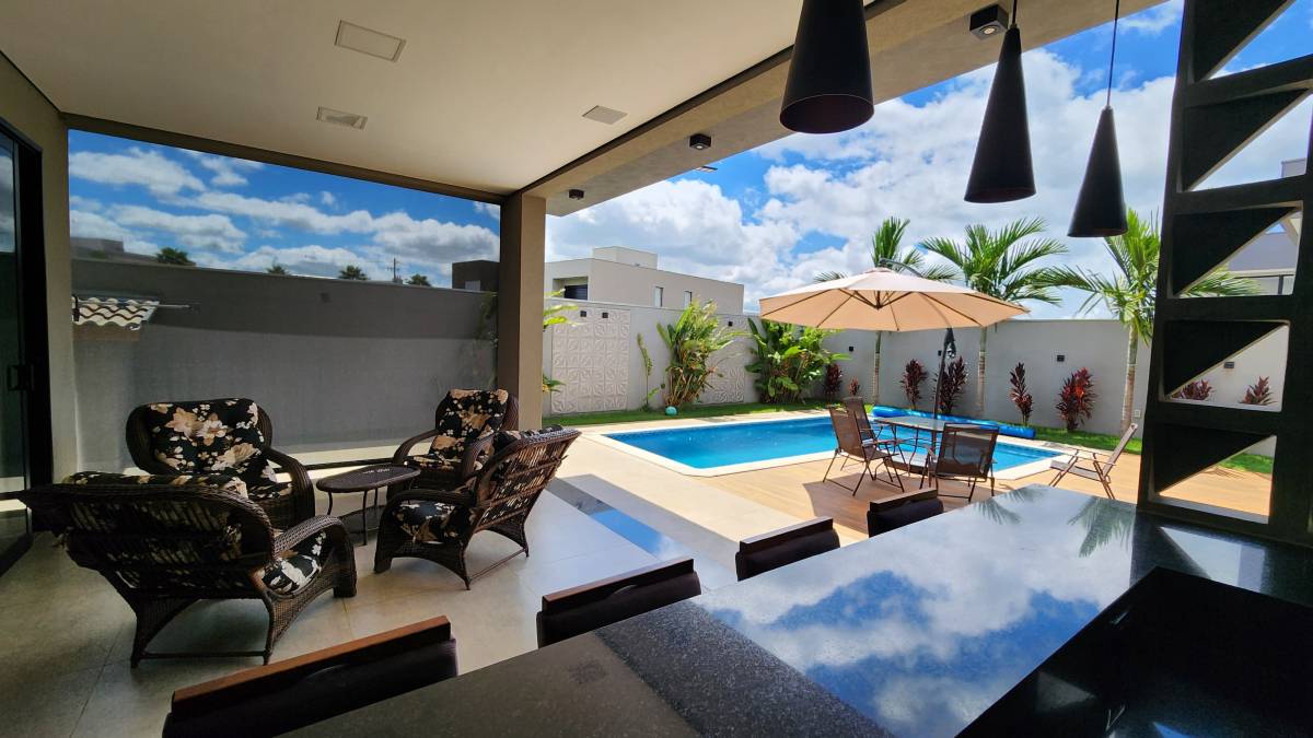  - Casa de condomínio à venda, no Villa Di Capri,  em Franca, Núcleo Agrícola Alpha, com 3 quartos, 236m²