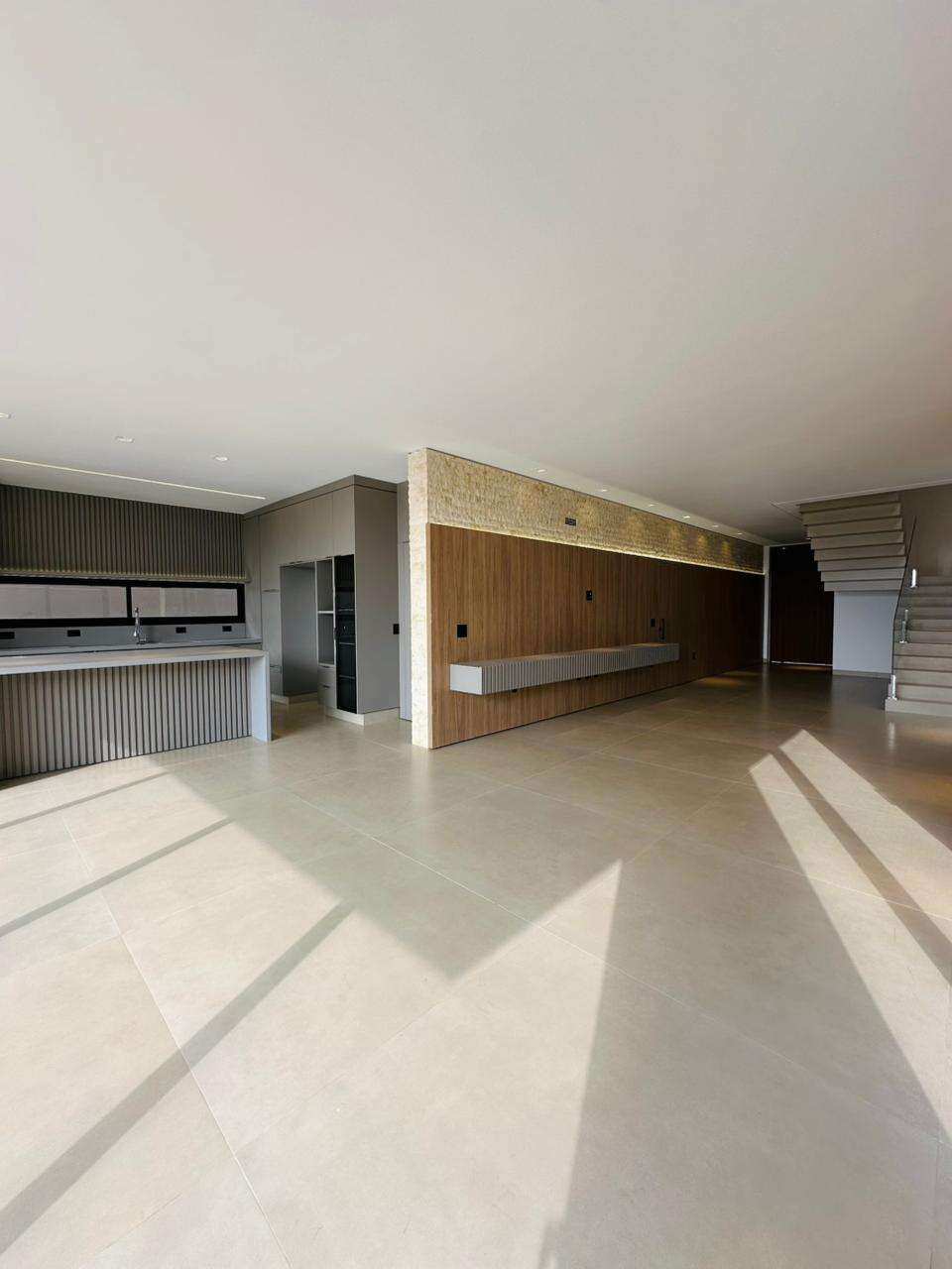  - Casa de condomínio à venda, no Villa Di Capri,  em Franca, Núcleo Agrícola Alpha, com 3 quartos, 292m²