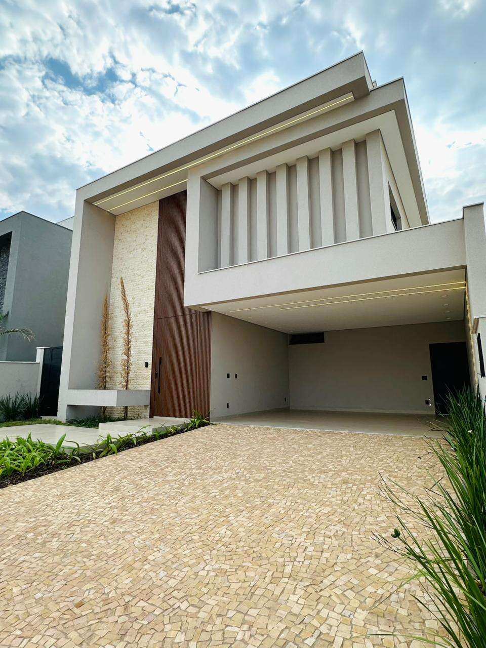 Casa de condomínio à venda com 3 quartos, 292m² - Núcleo Agrícola Alpha,Franca