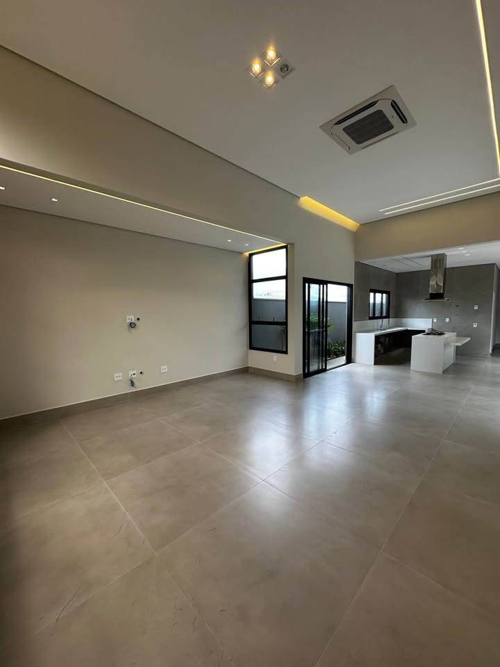 Casa à venda com 3 quartos, 206m² - Núcleo Agrícola Alpha,Franca 