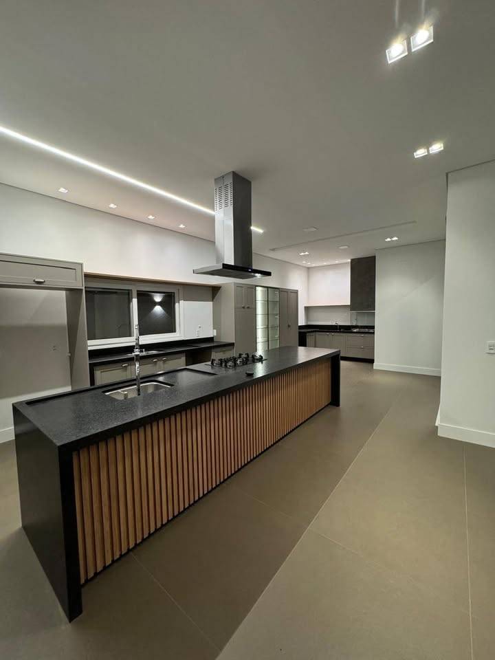 Casa à venda com 4 quartos, 343m² - Núcleo Agrícola Alpha,Franca 