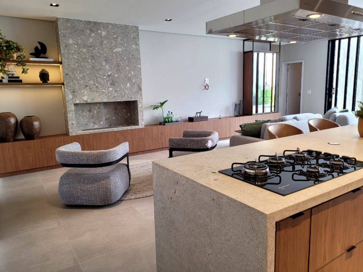 Casa de condomínio à venda com 4 quartos, 300m² - Núcleo Agrícola Alpha,Franca