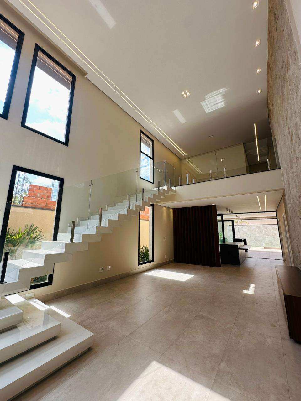 Casa de condomínio à venda com 4 quartos, 304m² - Núcleo Agrícola Alpha,Franca