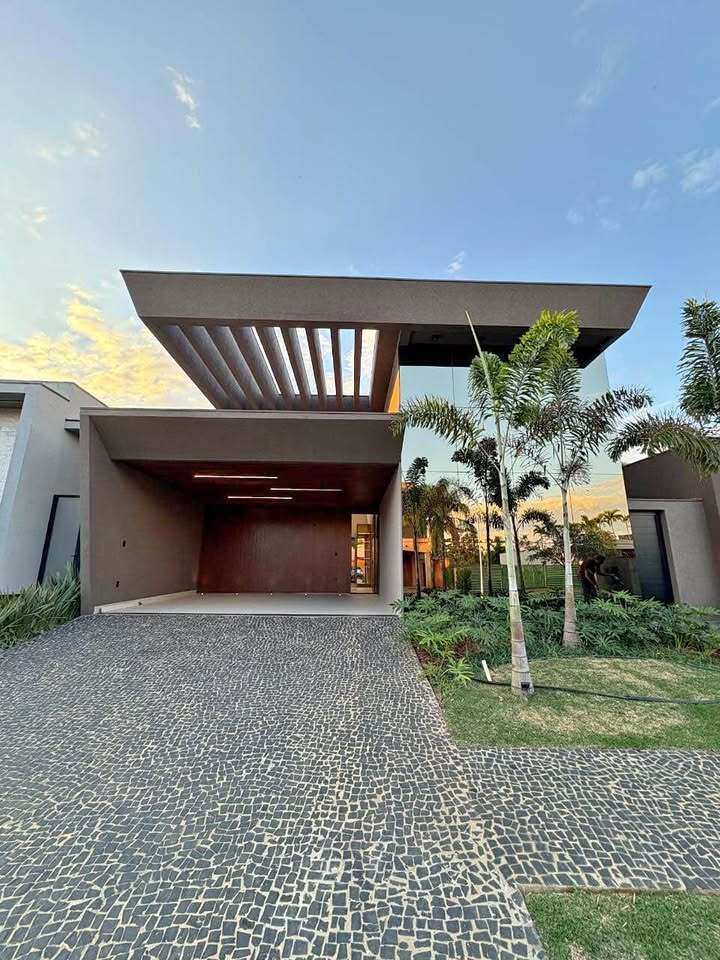 Casa de condomínio à venda com 3 quartos, 212m² - Parque Franville,Franca