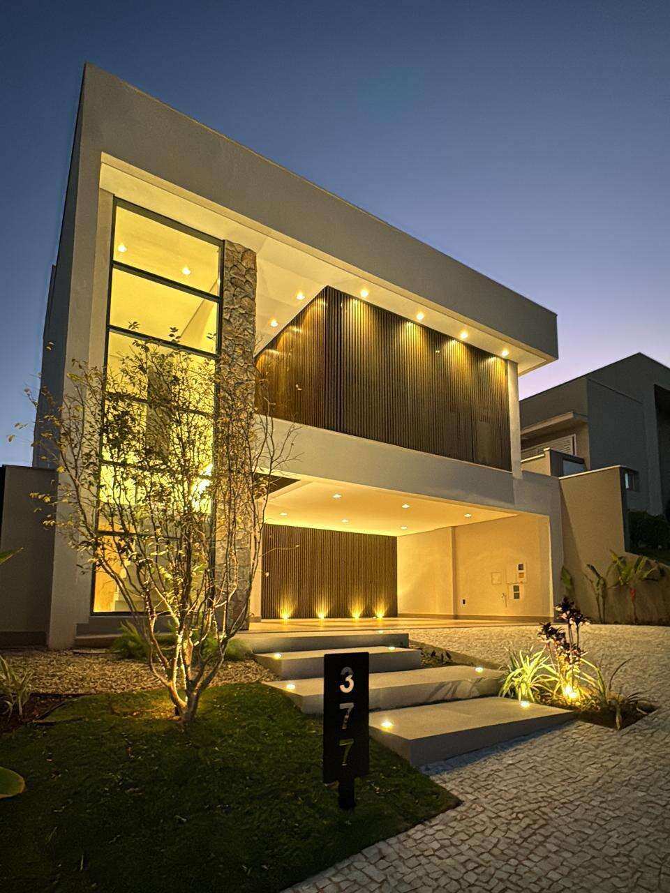 Casa de condomínio à venda com 4 quartos, 317m² - Parque Universitário,Franca