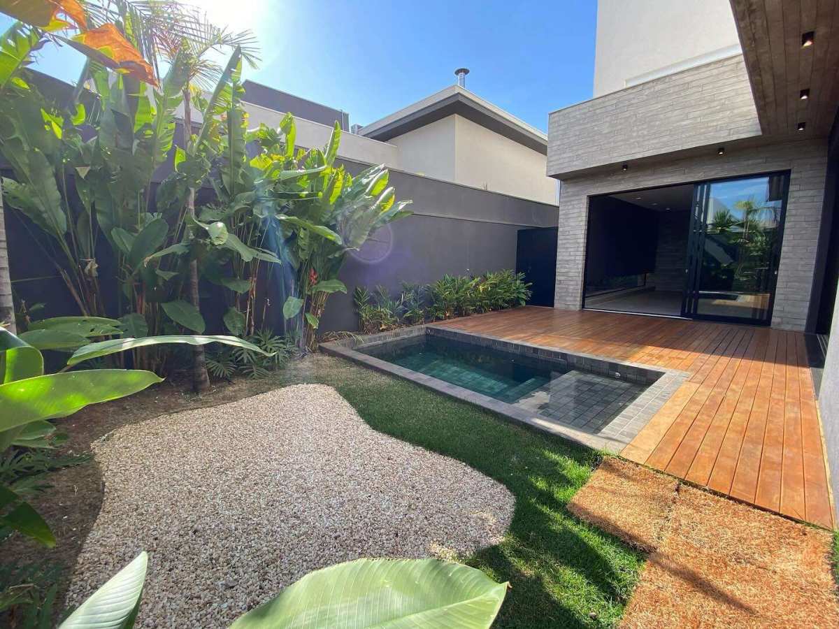 Casa à venda com 3 quartos, 215m² - Parque Universitário,Franca 