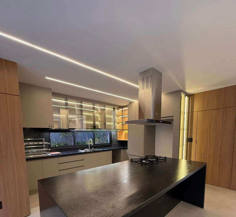  - Casa de condomínio à venda, no Villa Piemonte,  em Franca, Parque Universitário, com 3 quartos, 240m²