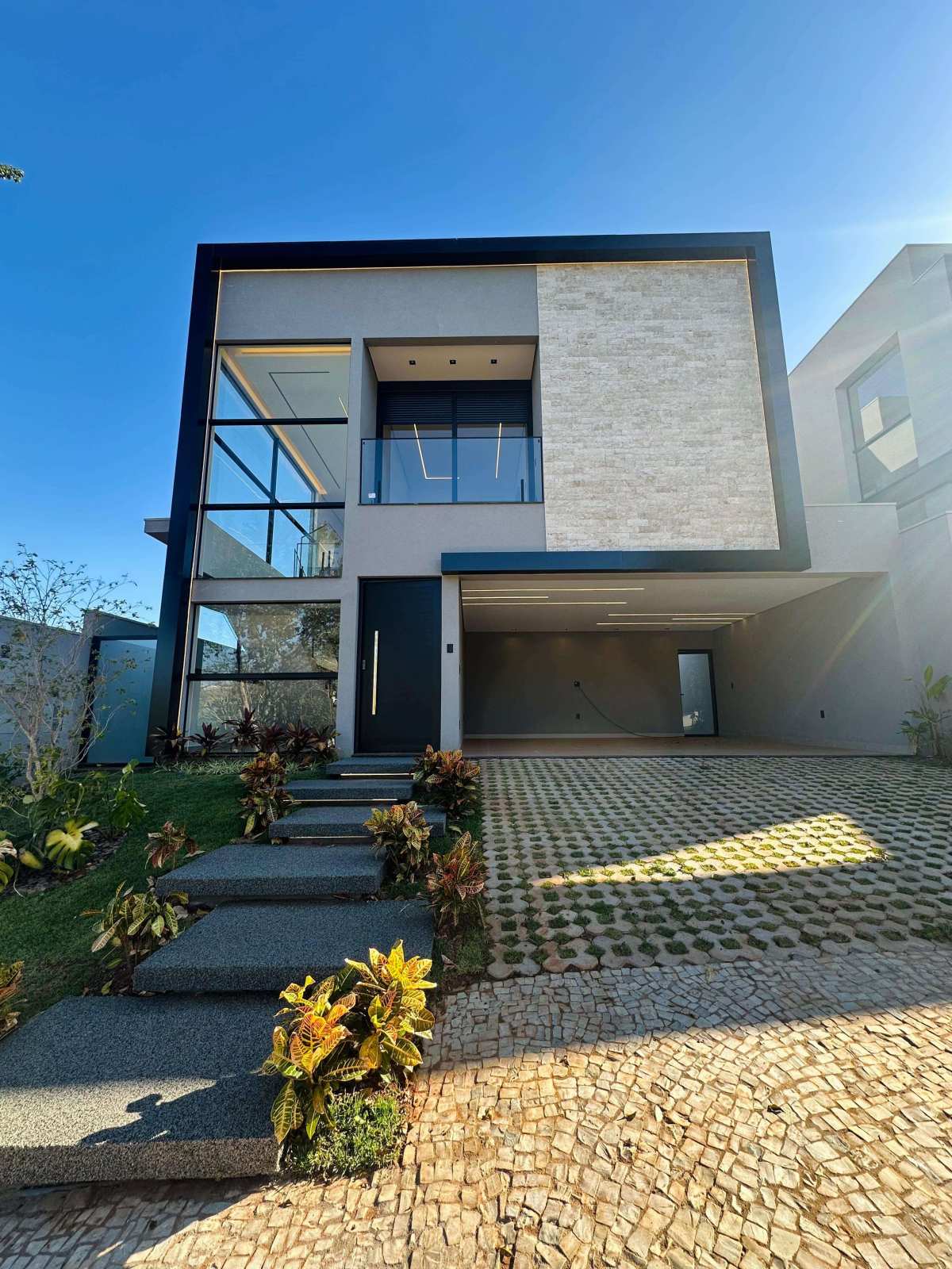 Casa de condomínio à venda com 3 quartos, 270m² - Parque Universitário,Franca