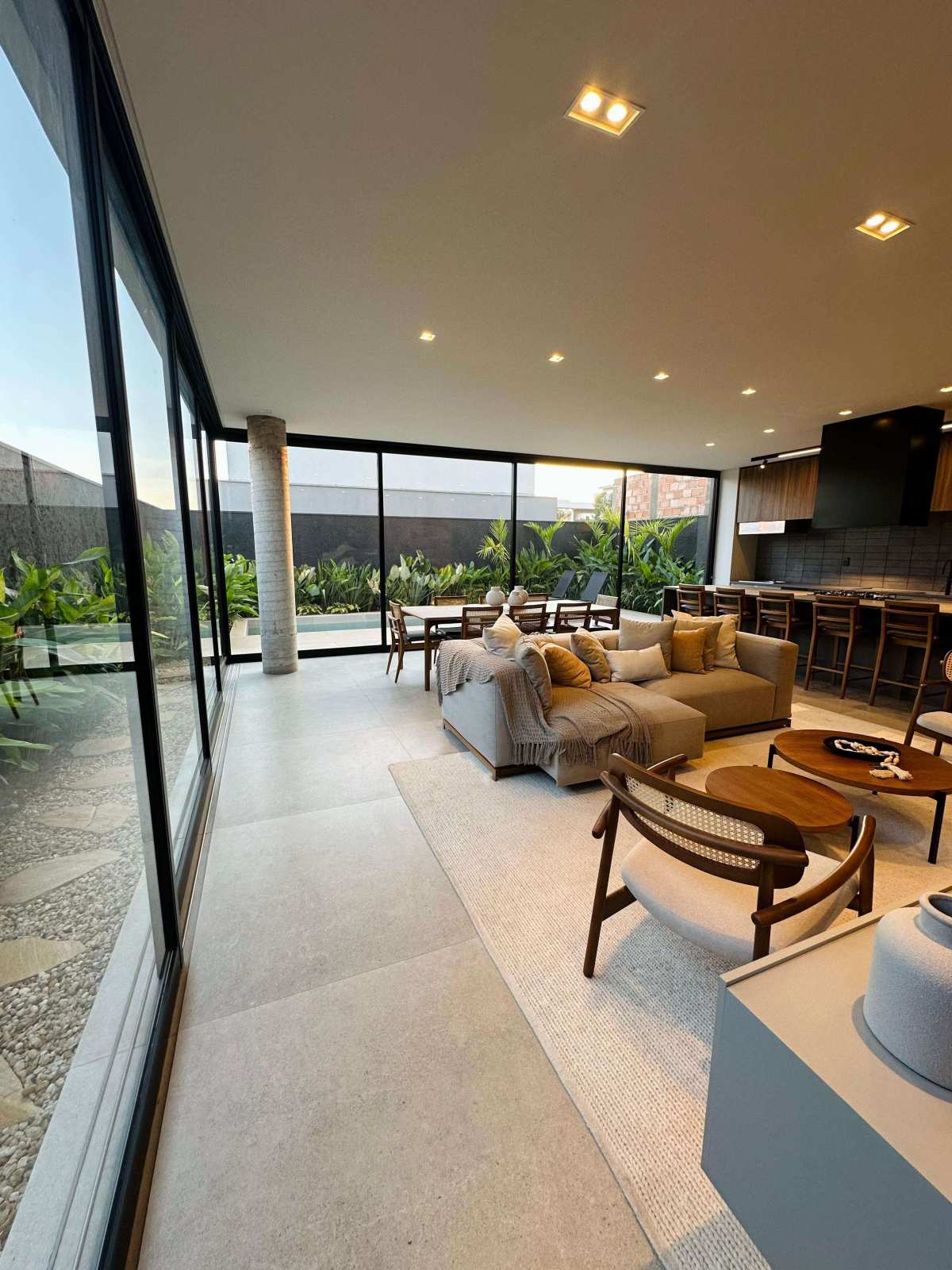 Casa à venda com 4 quartos, 270m² - Parque Universitário,Franca 