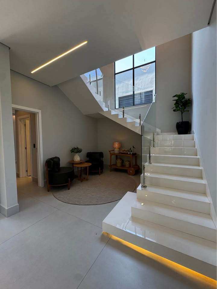 Casa de condomínio à venda com 4 quartos, 250m² - Parque Universitário,Franca