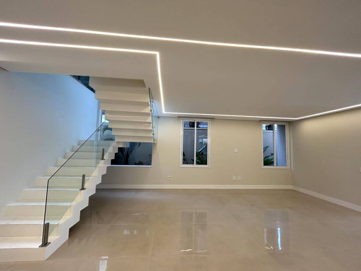 Casa de condomínio à venda com 4 quartos, 470m² - Recanto do Itambé,Franca