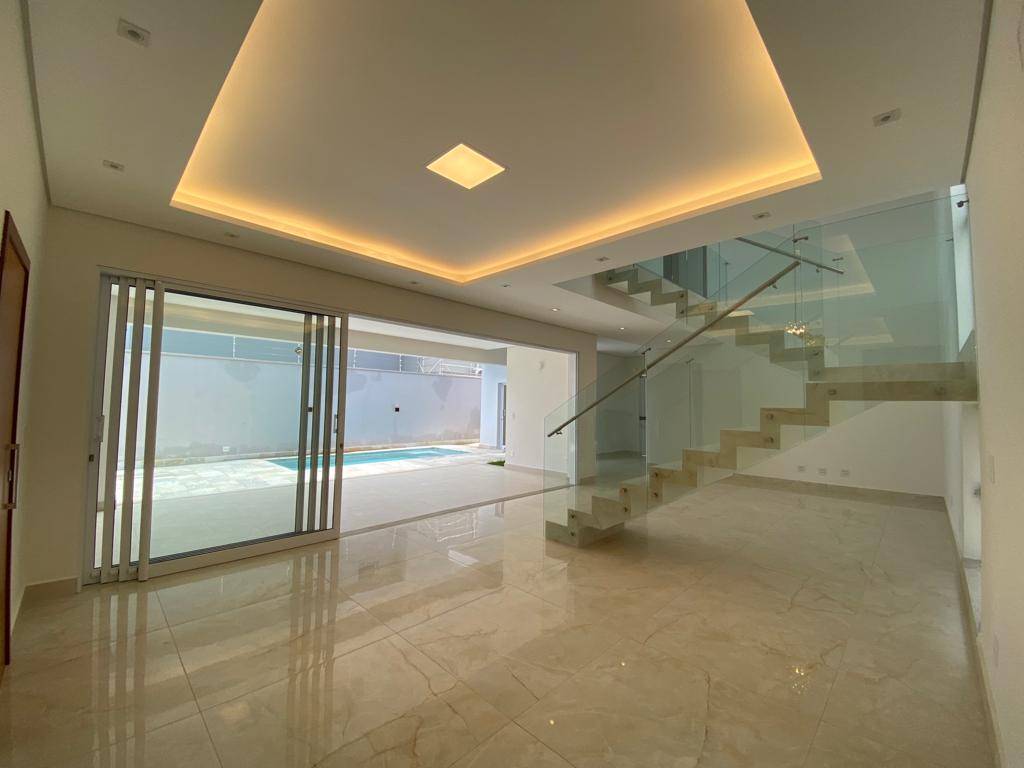 Casa de condomínio à venda com 4 quartos, 306m² - Jardim Três Colinas,