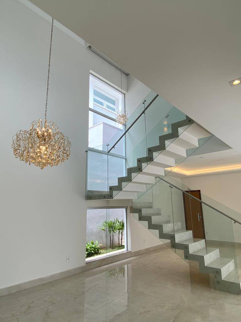  - Casa de condomínio à venda, no Villa São Vicente, , Jardim Três Colinas, com 4 quartos, 306m²