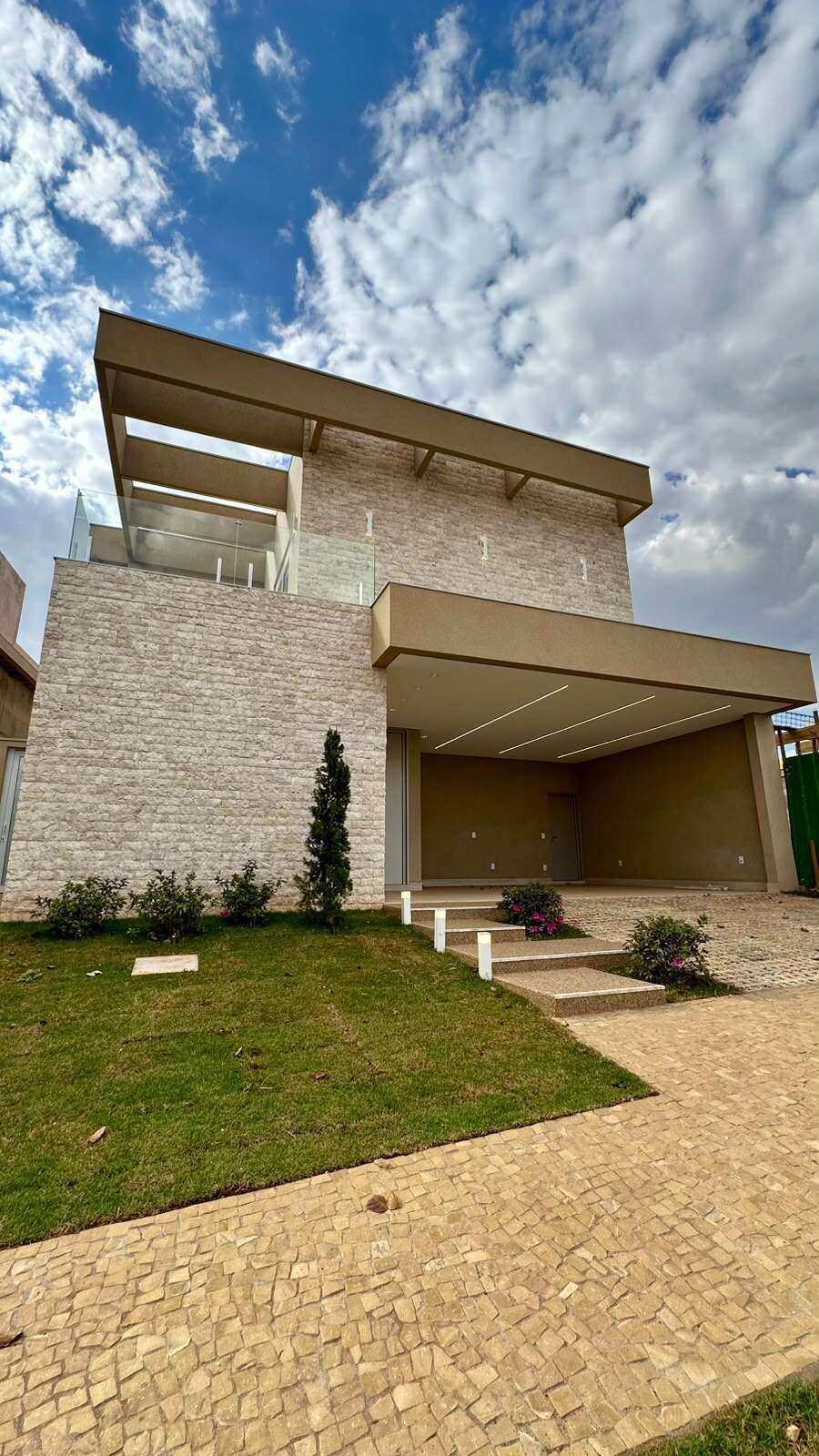 Casa de condomínio à venda com 4 quartos, 308m² - Núcleo Agrícola Alpha,Franca