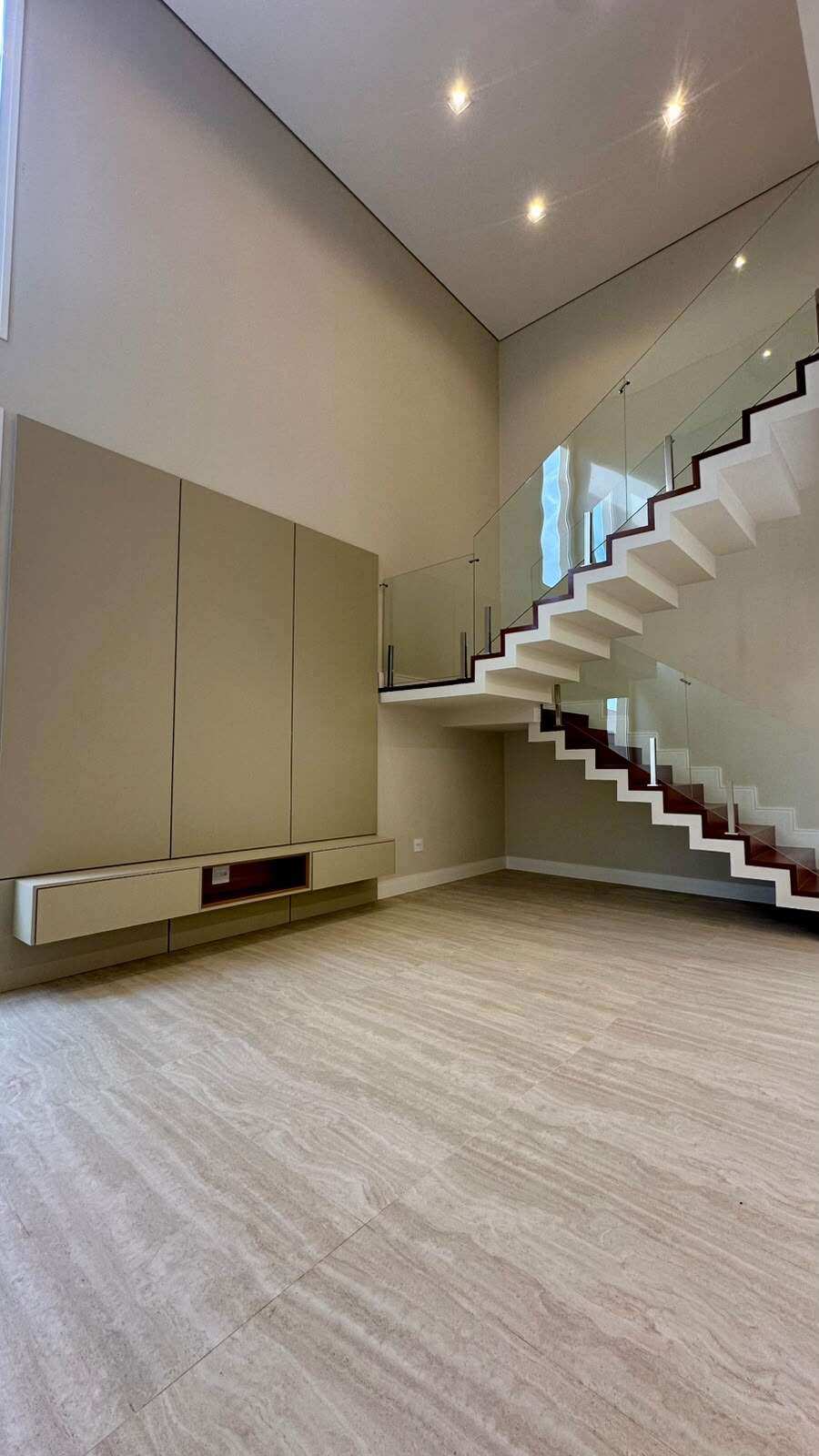 Casa de condomínio à venda com 4 quartos, 308m² - Núcleo Agrícola Alpha,Franca