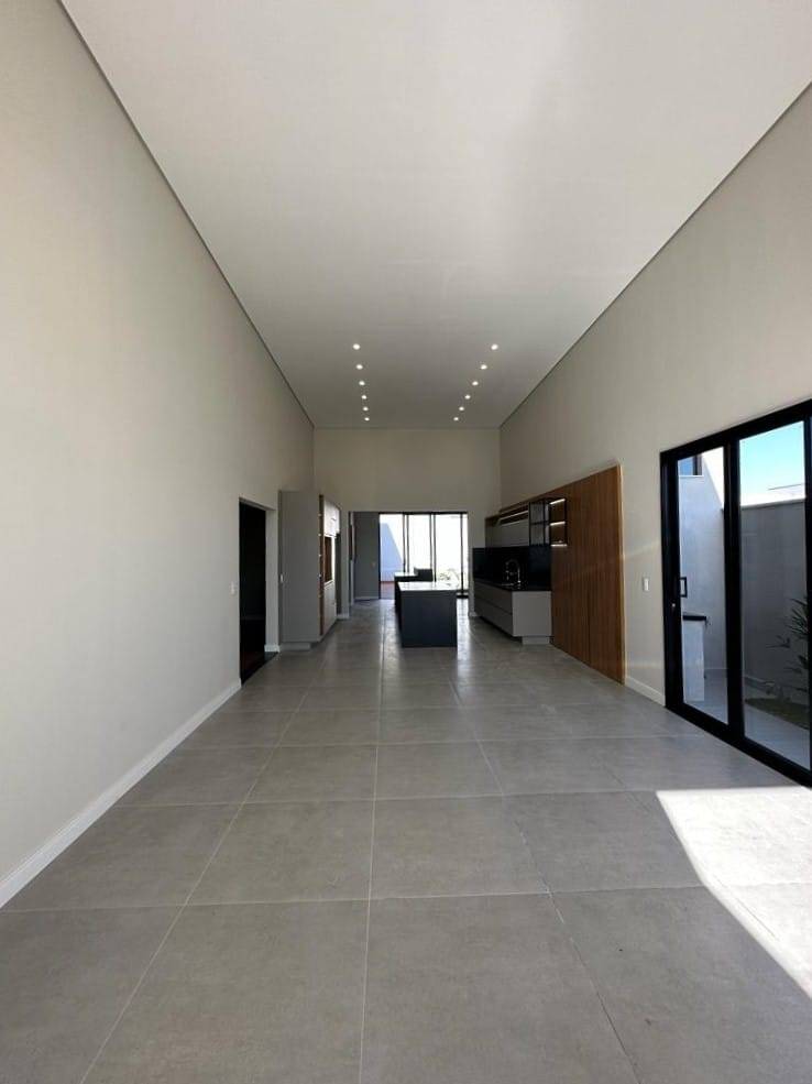 Casa de condomínio à venda com 3 quartos, 218m² - Núcleo Agrícola Alpha,