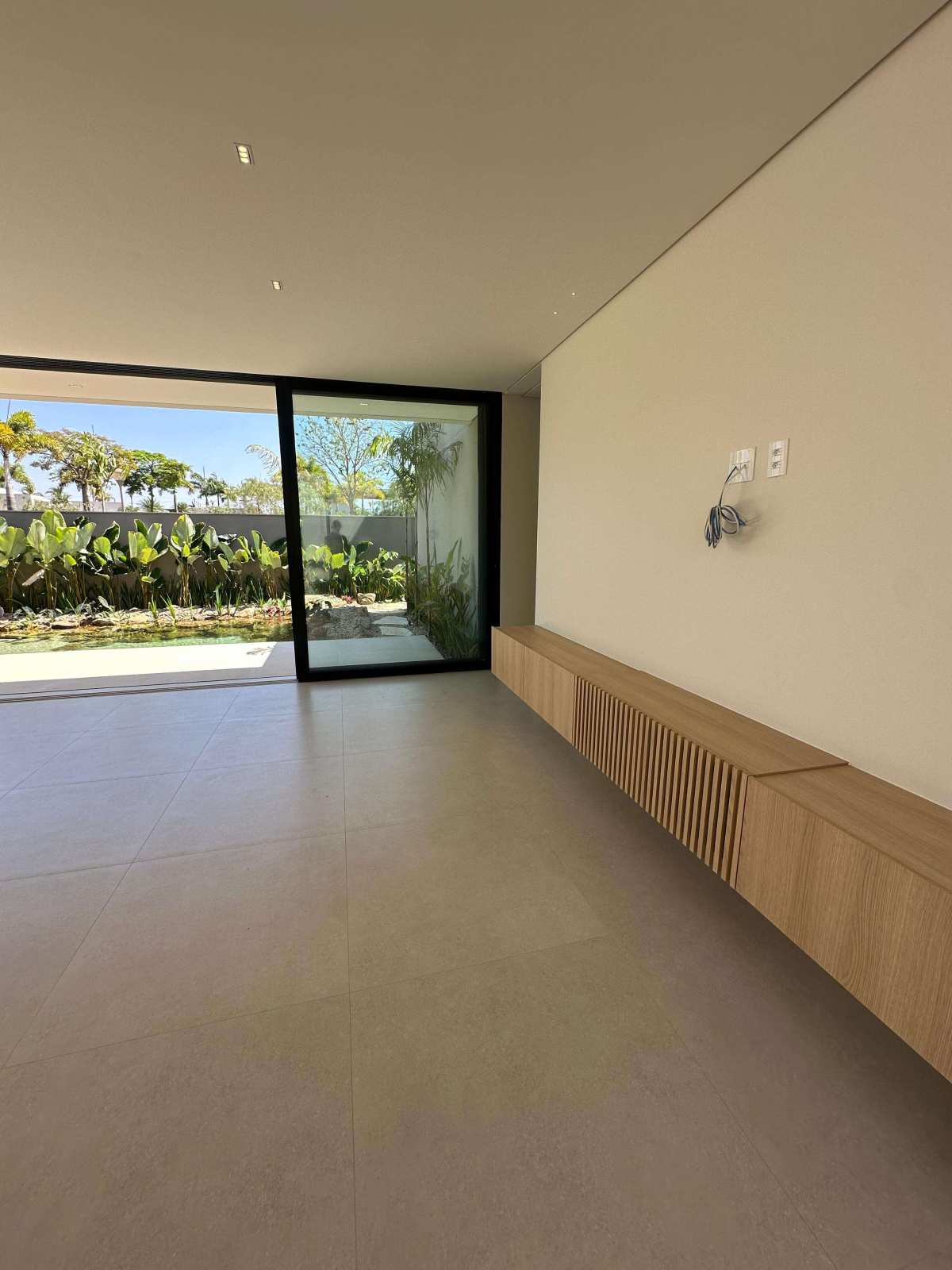  - Casa de condomínio à venda, no Veredas, , Parque Universitário, com 3 quartos, 220m²