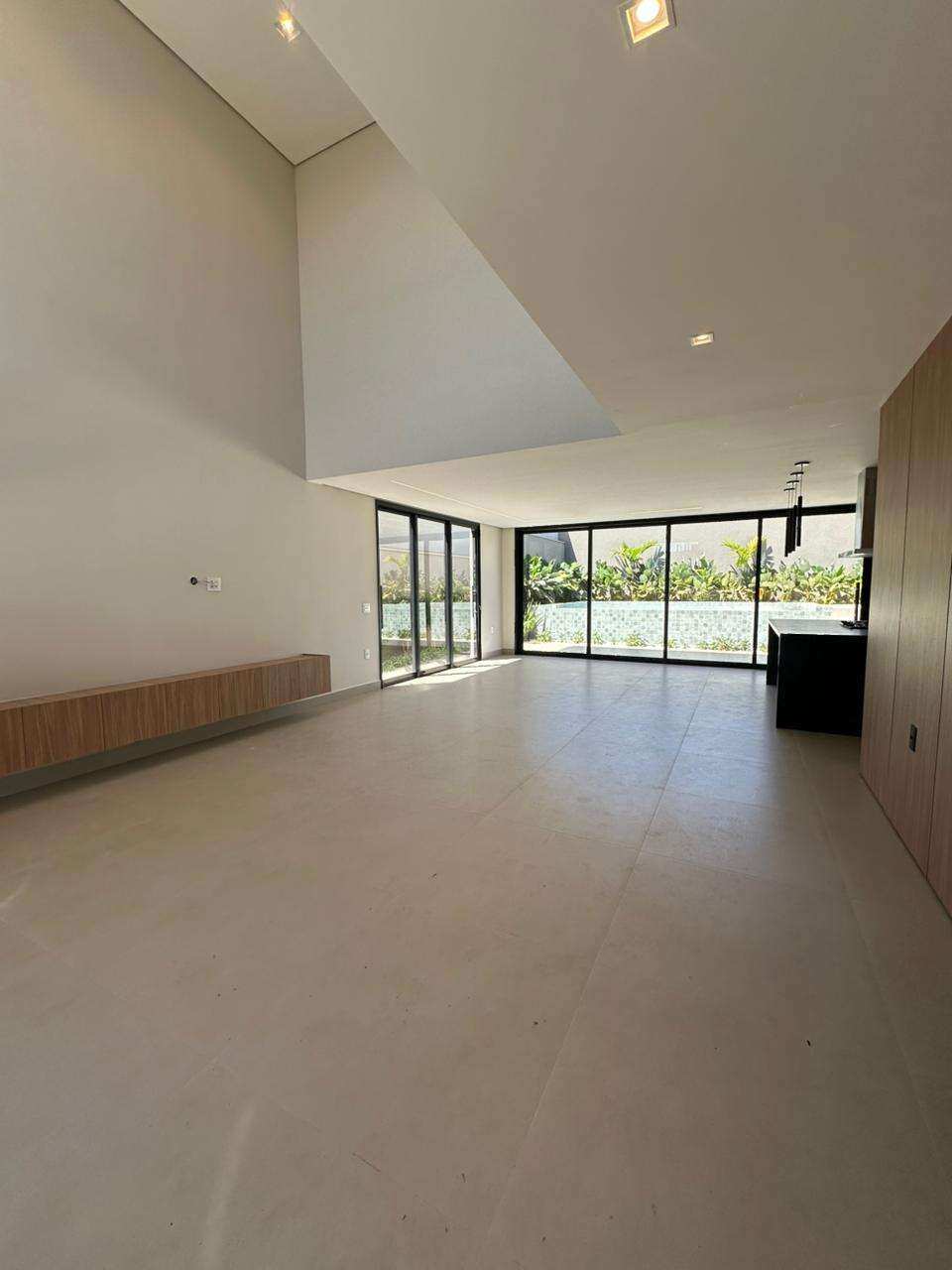 Casa de condomínio à venda com 3 quartos, 240m² - Parque Universitário,Franca