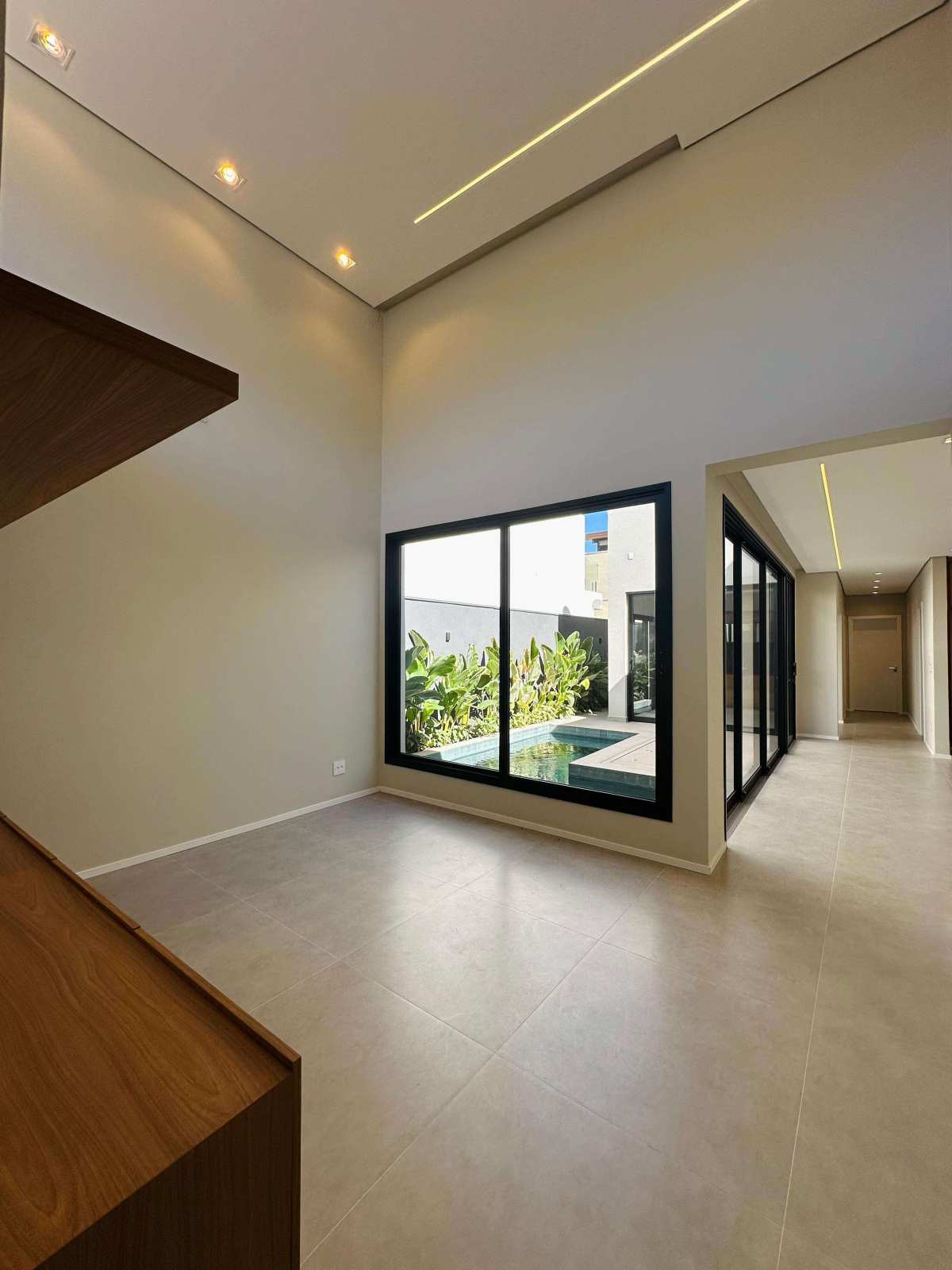  - Casa de condomínio à venda, no Veredas, , Parque Universitário, com 3 quartos, 215m²