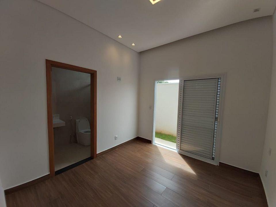  - Casa de condomínio com 3 quartos, 208m², à venda em Franca, Distrito Industrial