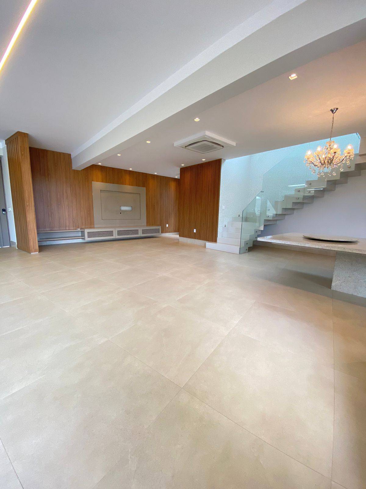 Casa à venda com 3 quartos, 350m² - Jardim Três Colinas,Franca 