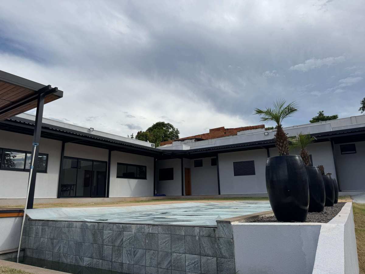 Fazenda à venda com 5 quartos, 400m² - Parque dos Ipês,Franca